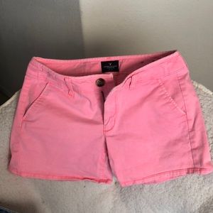 🌸American Eagle Pink denim shorts 🌸